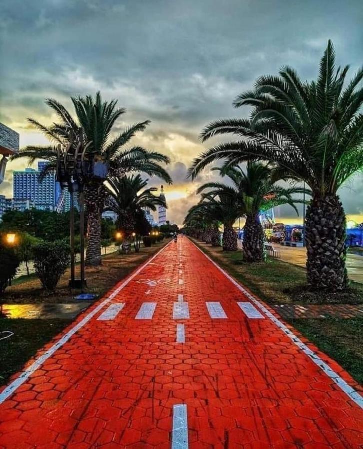 Spend Your Time In Orbi City Batumi Exterior foto